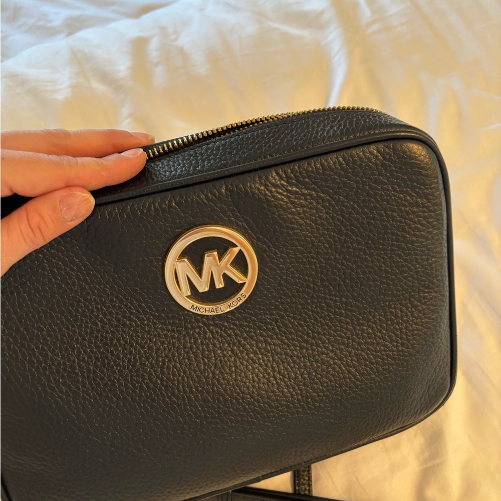Michael Kors Black Crossbody Bag - Picture 2 of 3